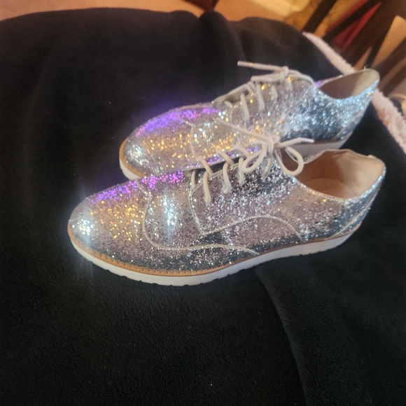 Qupid Shoes - Sparkly spectator